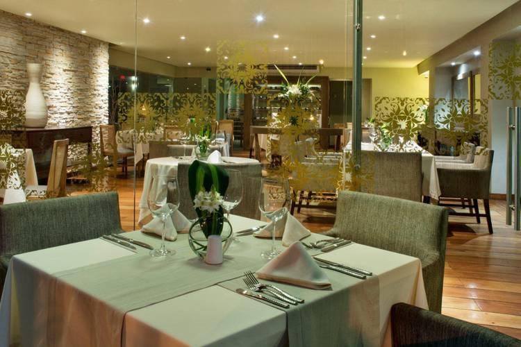 Movich Casa Del Alferez Hotel Кали Екстериор снимка
