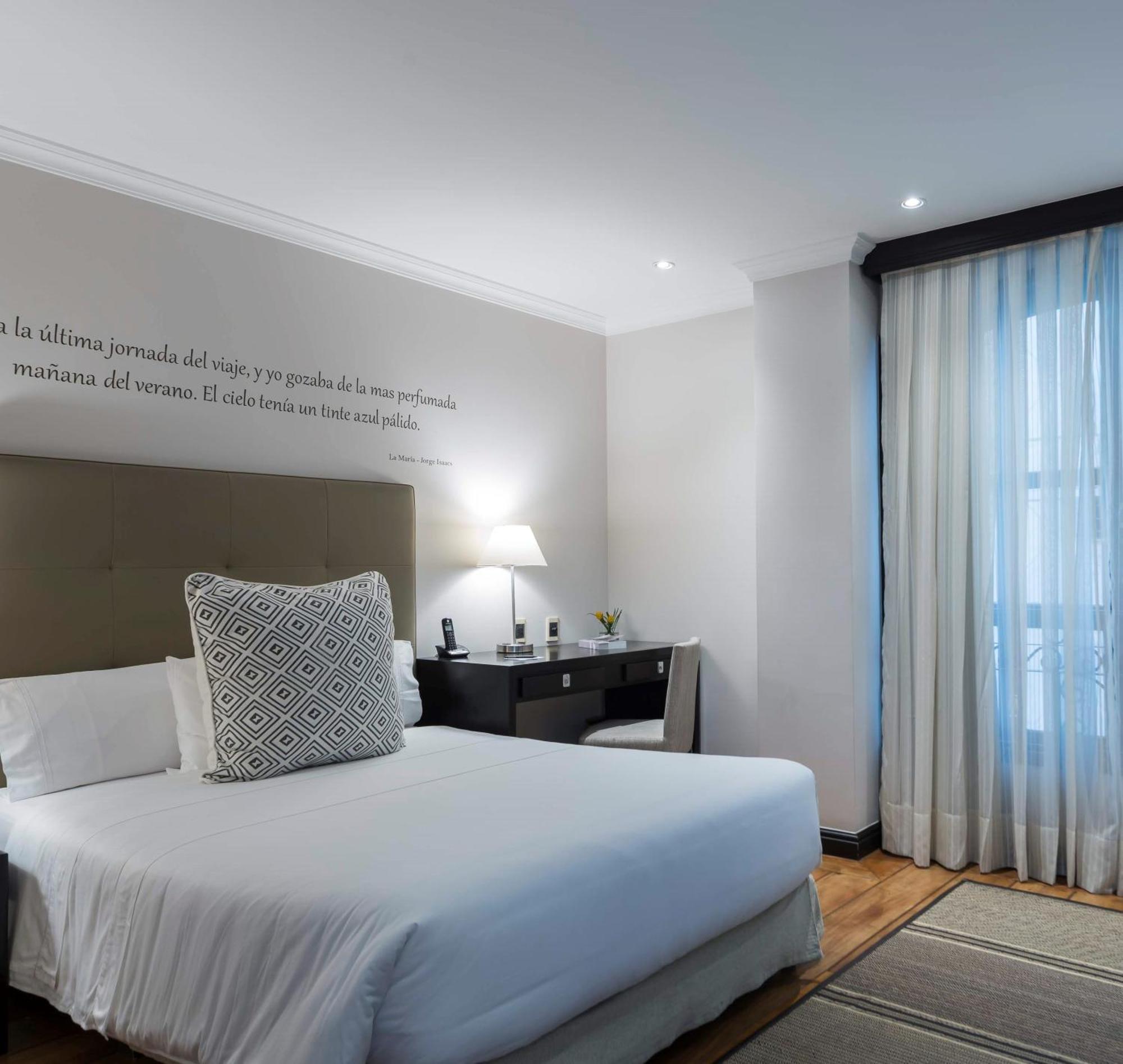 Movich Casa Del Alferez Hotel Кали Екстериор снимка