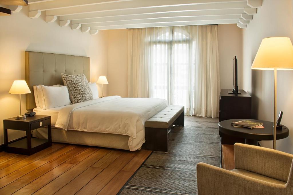 Movich Casa Del Alferez Hotel Кали Екстериор снимка
